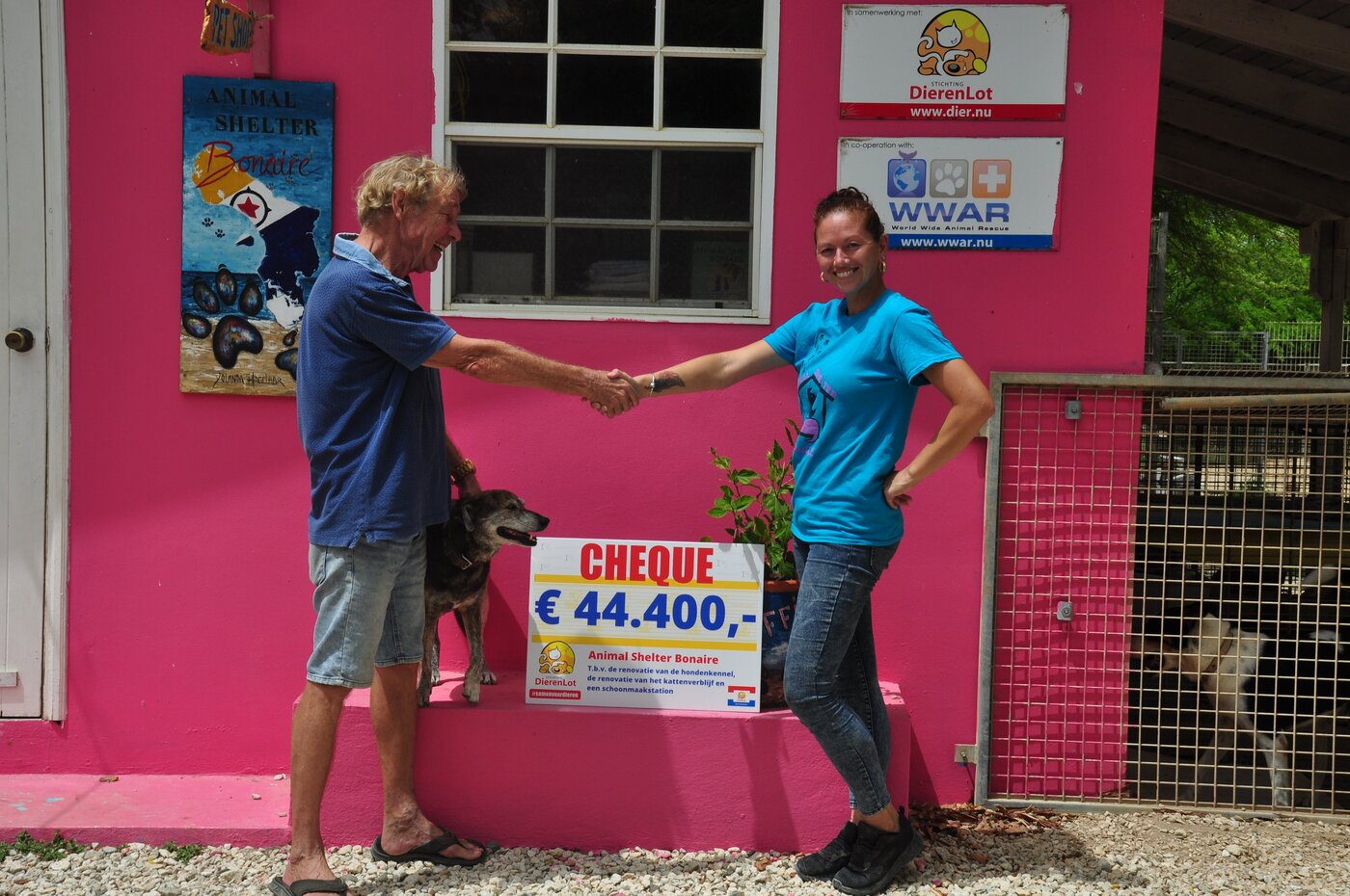 Droomcheque van € 44.400 wordt overhandigd aan Animal Shelter Bonaire