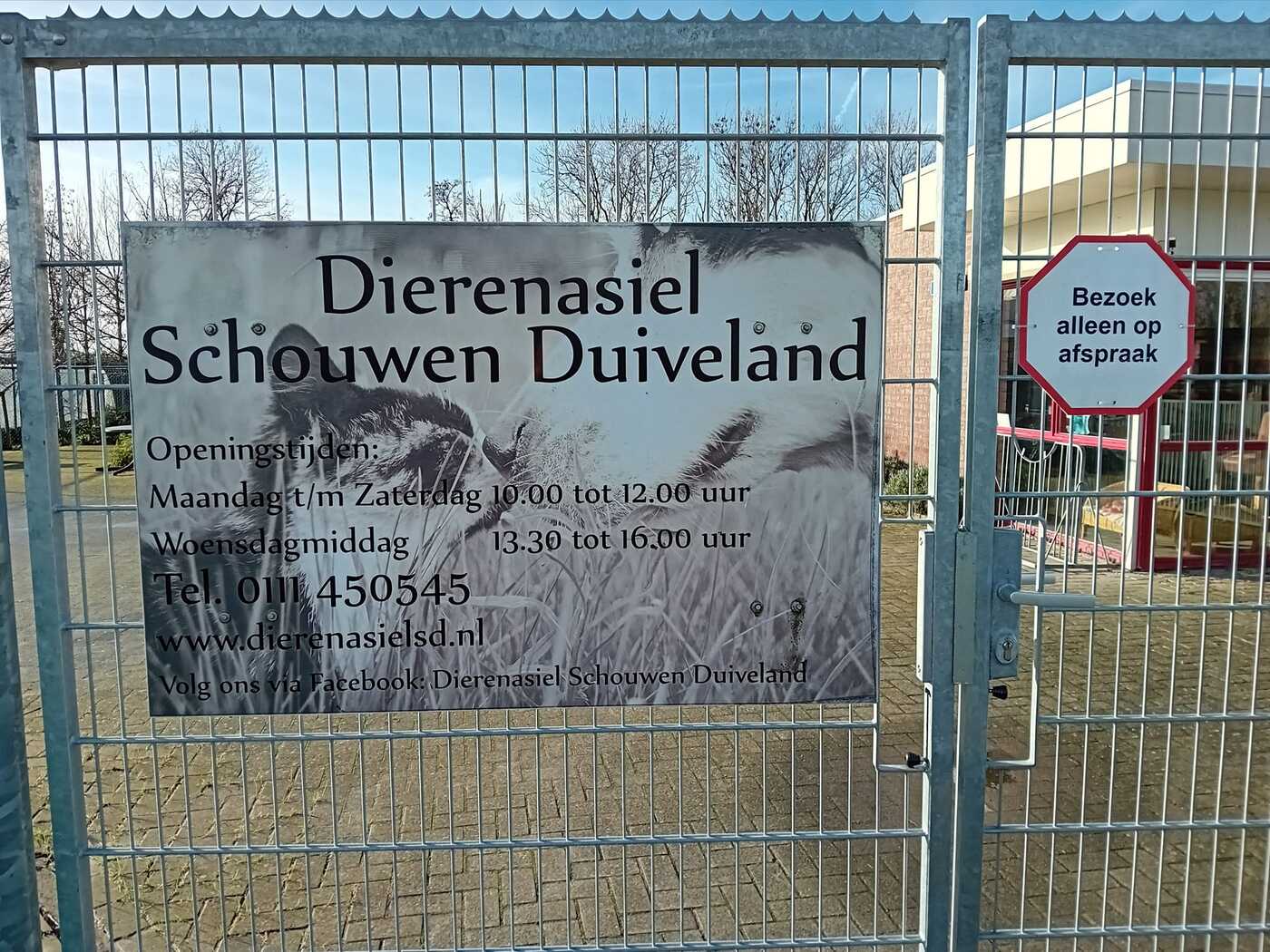 Nieuw hek van Dierenasiel Schouwen-Duiveland