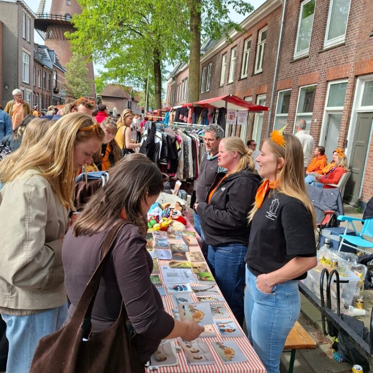 Stichting Snorhaar op de vrijmarkt Koningsdag